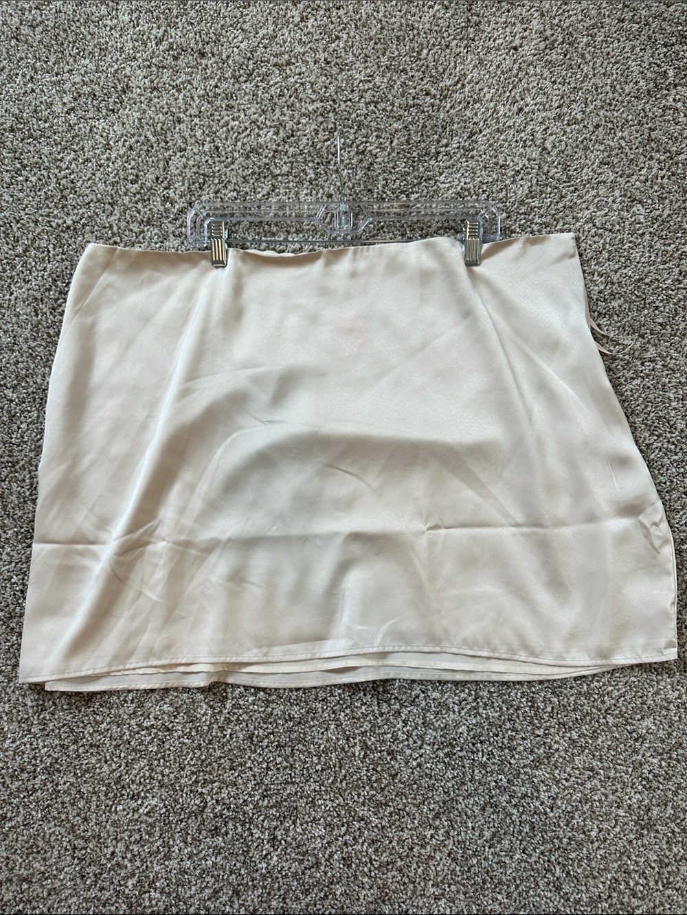 Women's Cream Mini Skirt – Sleek Everyday Style
